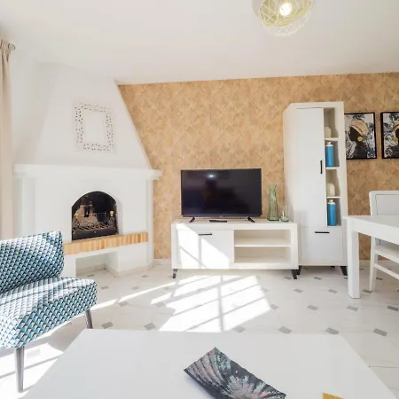 Cubo's Apartamento Aquarius Tennis Village Apartment *